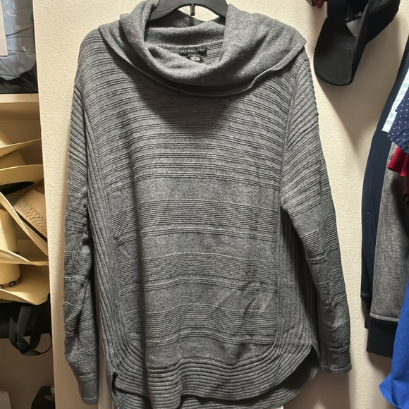 Grey sweater - Picture 4 of 4